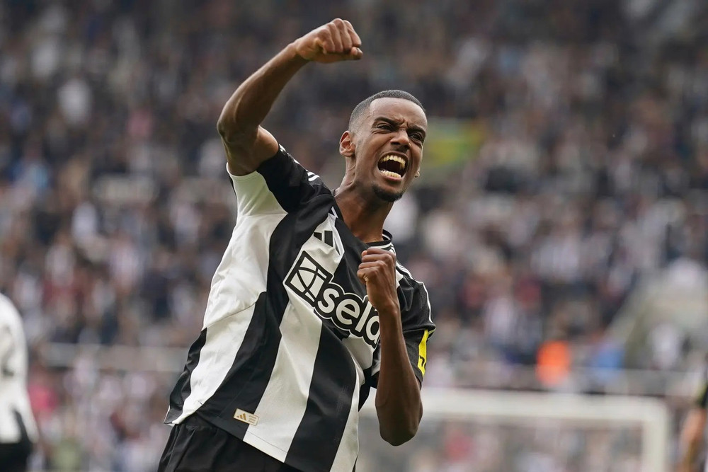Liverpool chiêu mộ thành công Isak